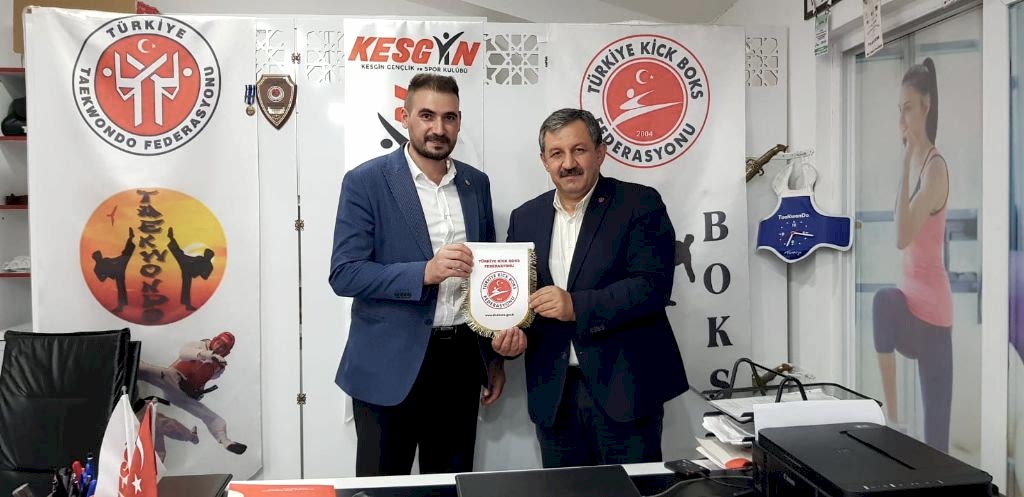 EFSANEDEN GURUR VERİCİ ZİYARET