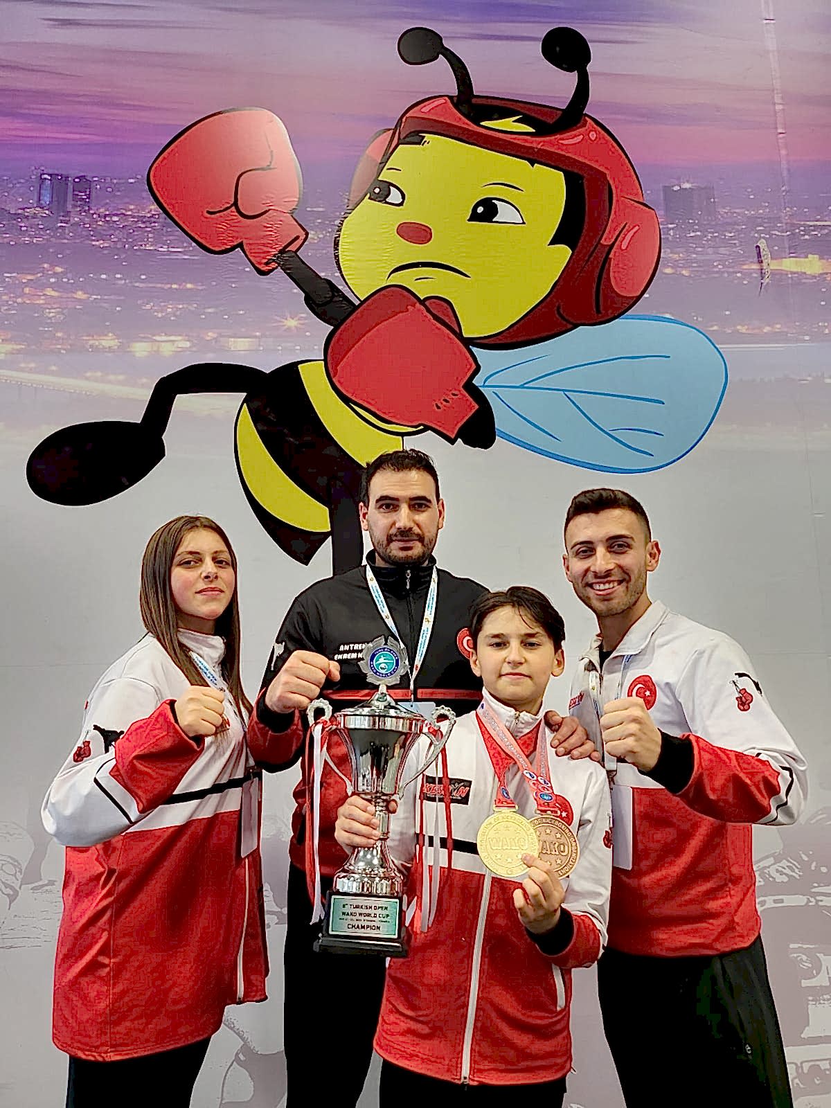 AHMET EREN İLİK WAKO WORLD CUP ŞAMPİYONU 