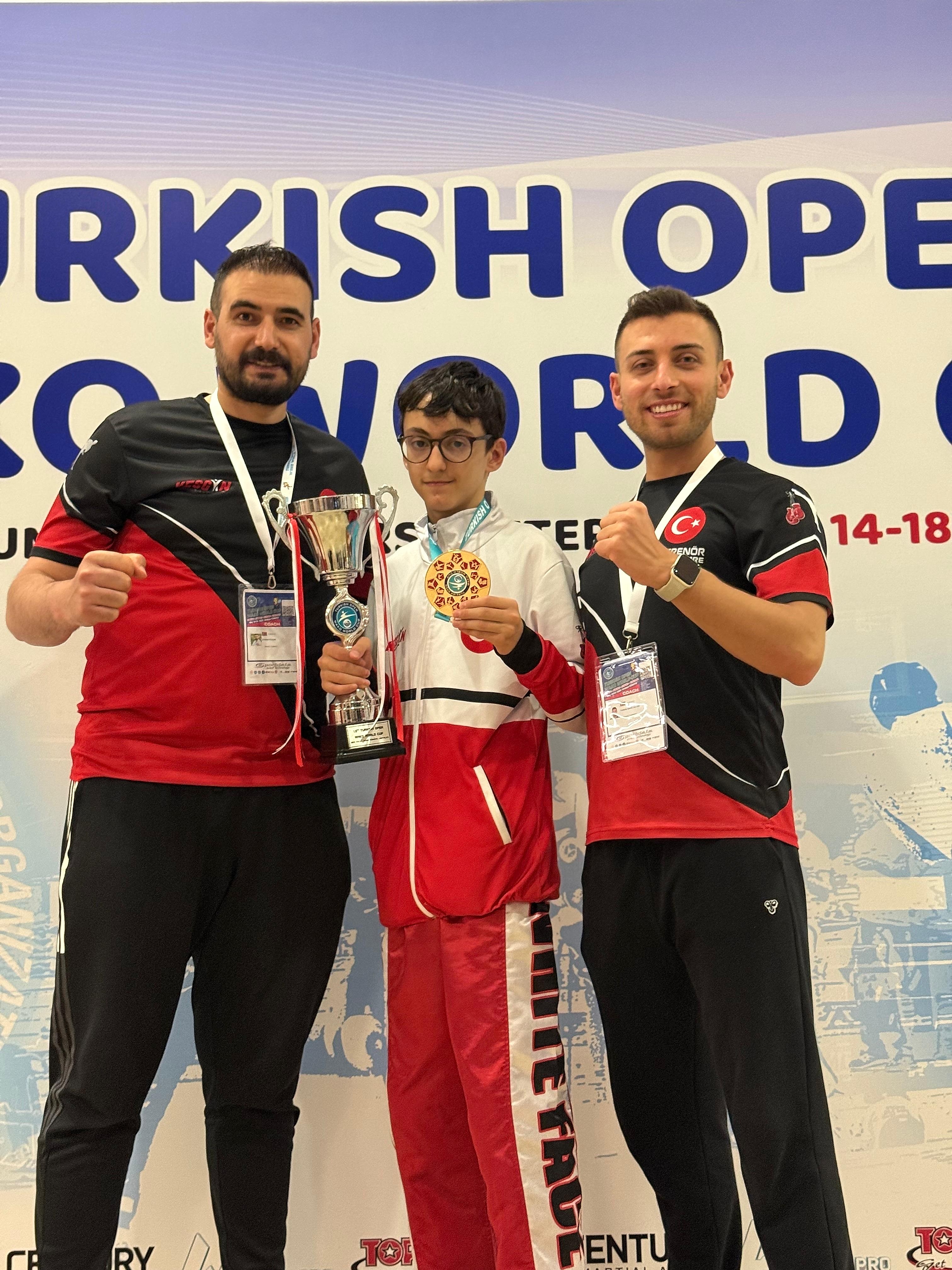 2025 YILI (14-18 MAYIS) ANTALYA SAFA HASTÜRK   	WORLD CUP  ŞAMPİYONU LIGHT CONACT 1.Cİ