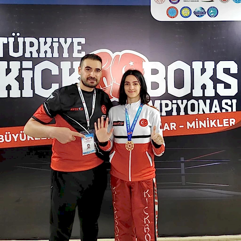 NİSA BÜKÜLMEZ 6. Kez TÜRKİYE ŞAMPİYONU 