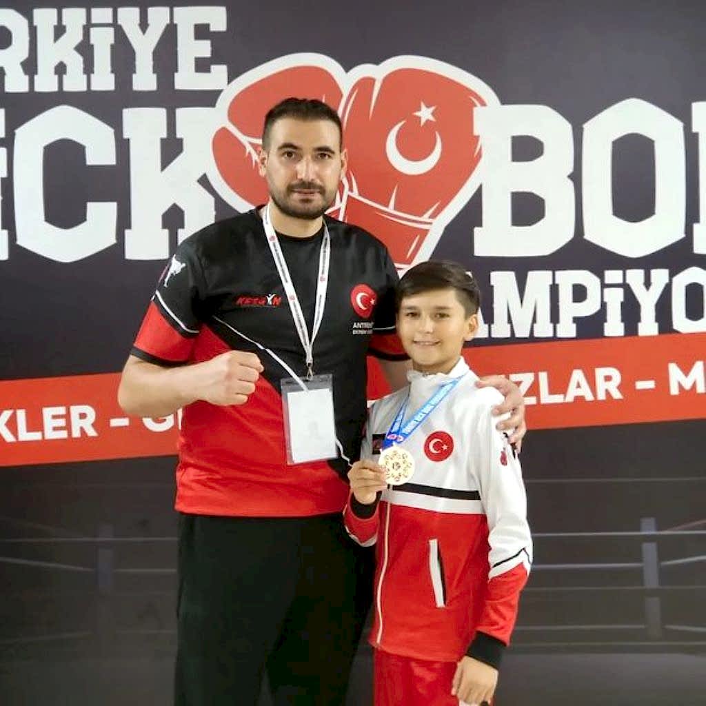 AHMET EREN İLİK TÜRKİYE ŞAMPİYONU 