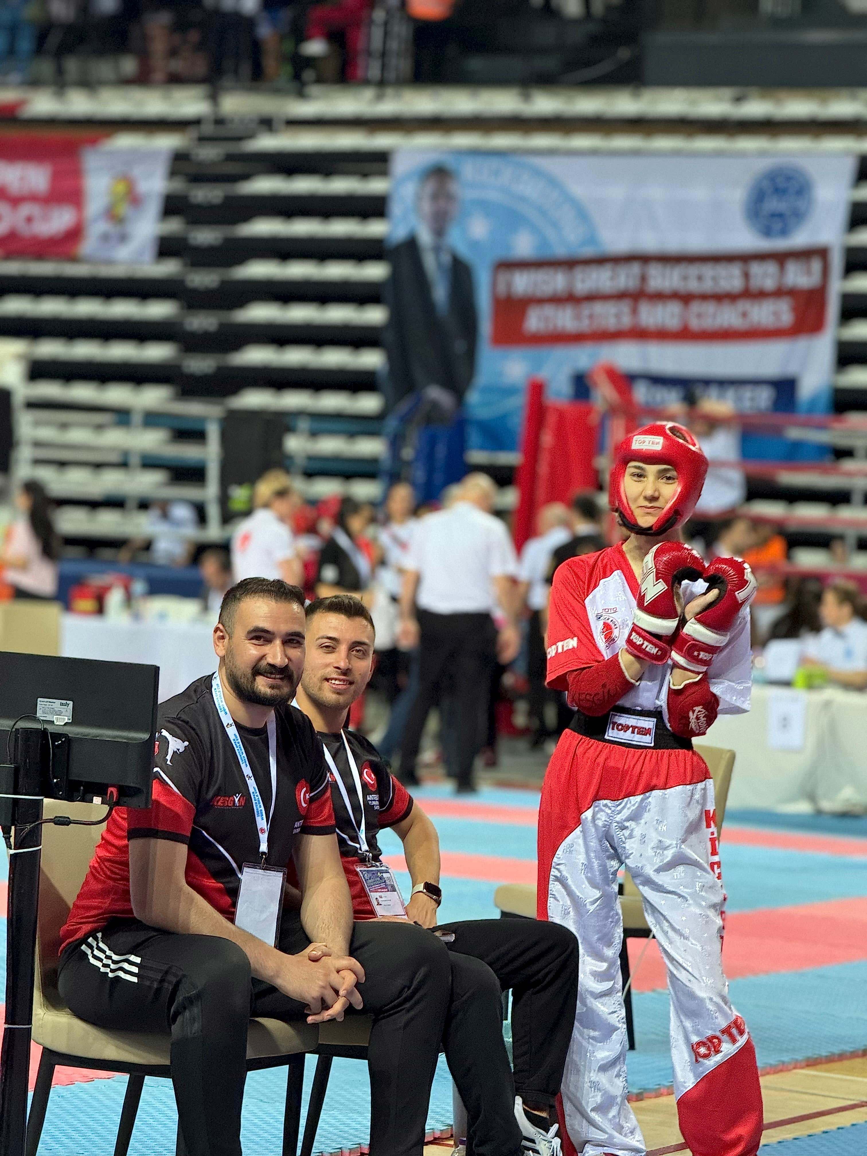 2025 YILI ONUR SPORCUSU MELİS ŞENER 